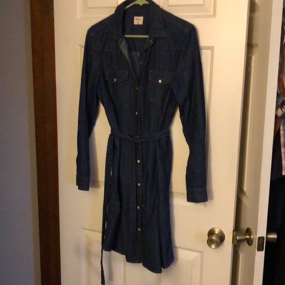 GAP dark blue shirt dress. Size Medium. - Picture 1 of 3